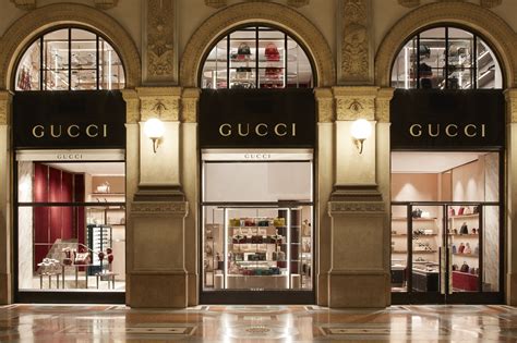 Gucci italy stores